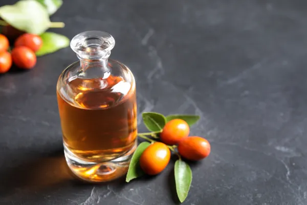 The Ultimate Guide to Oil for Grey Hair – Restore Shine, Softness and Vitality
