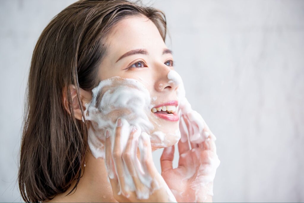10 Effective Tips for Glowing Skin Naturally